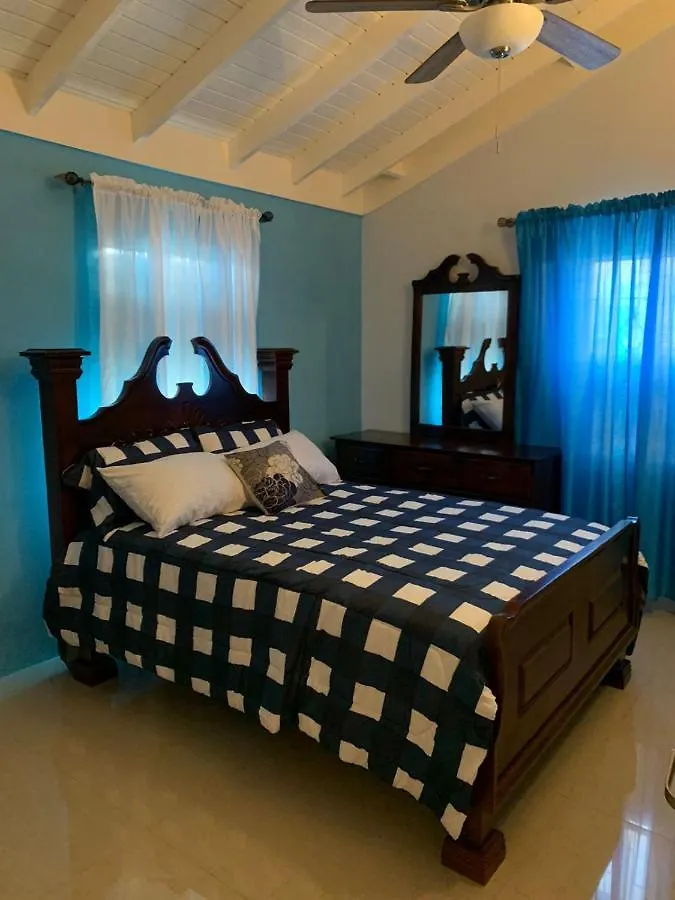 Paradise Villa Shared Onsite Private Pool Onsite Gym Ocho Rios